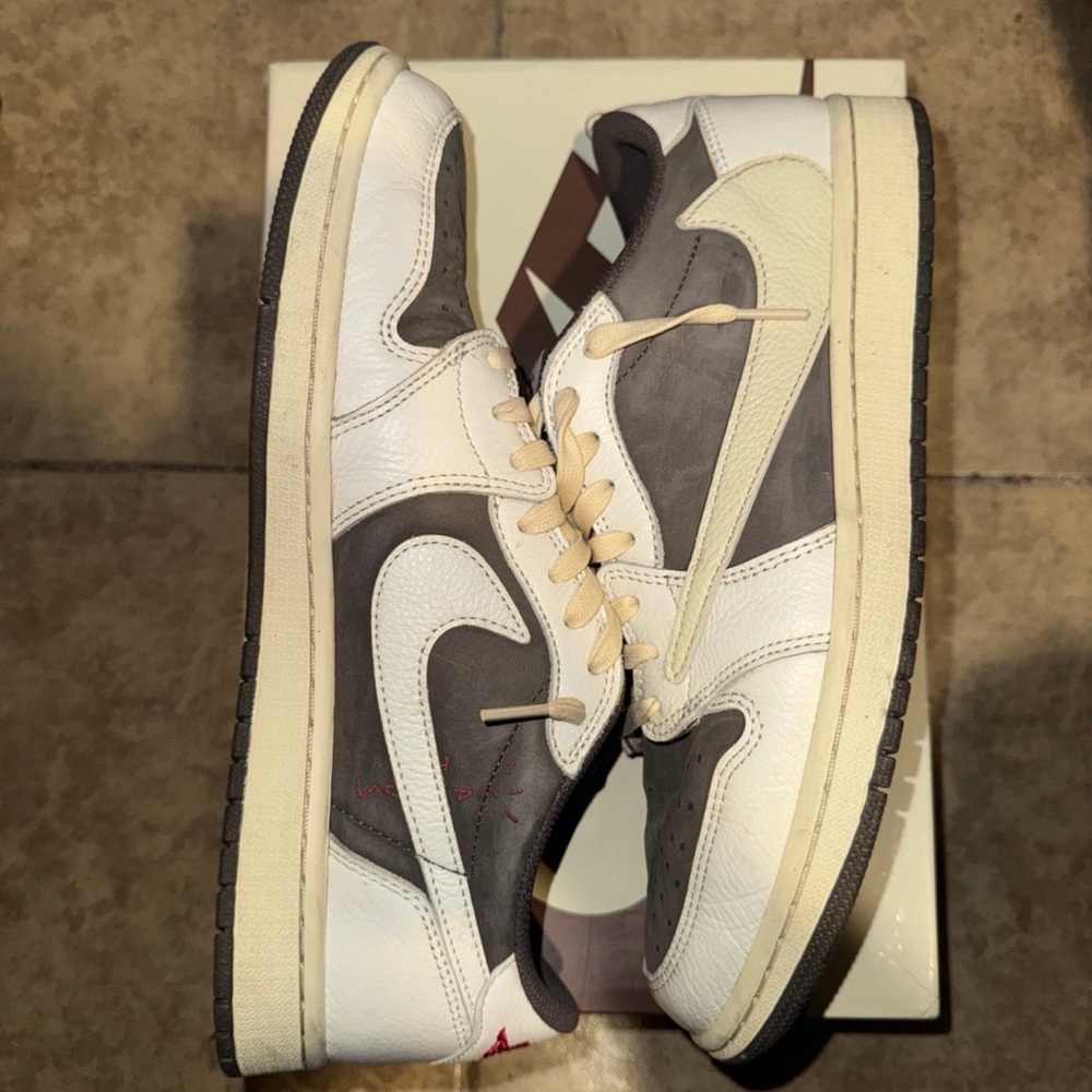 Jordan 1 Low Travis Scott Reverse Mocha